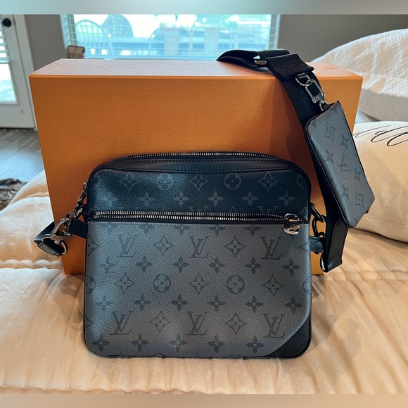 Louis Vuitton Trio Messenger - Picture 1 of 5